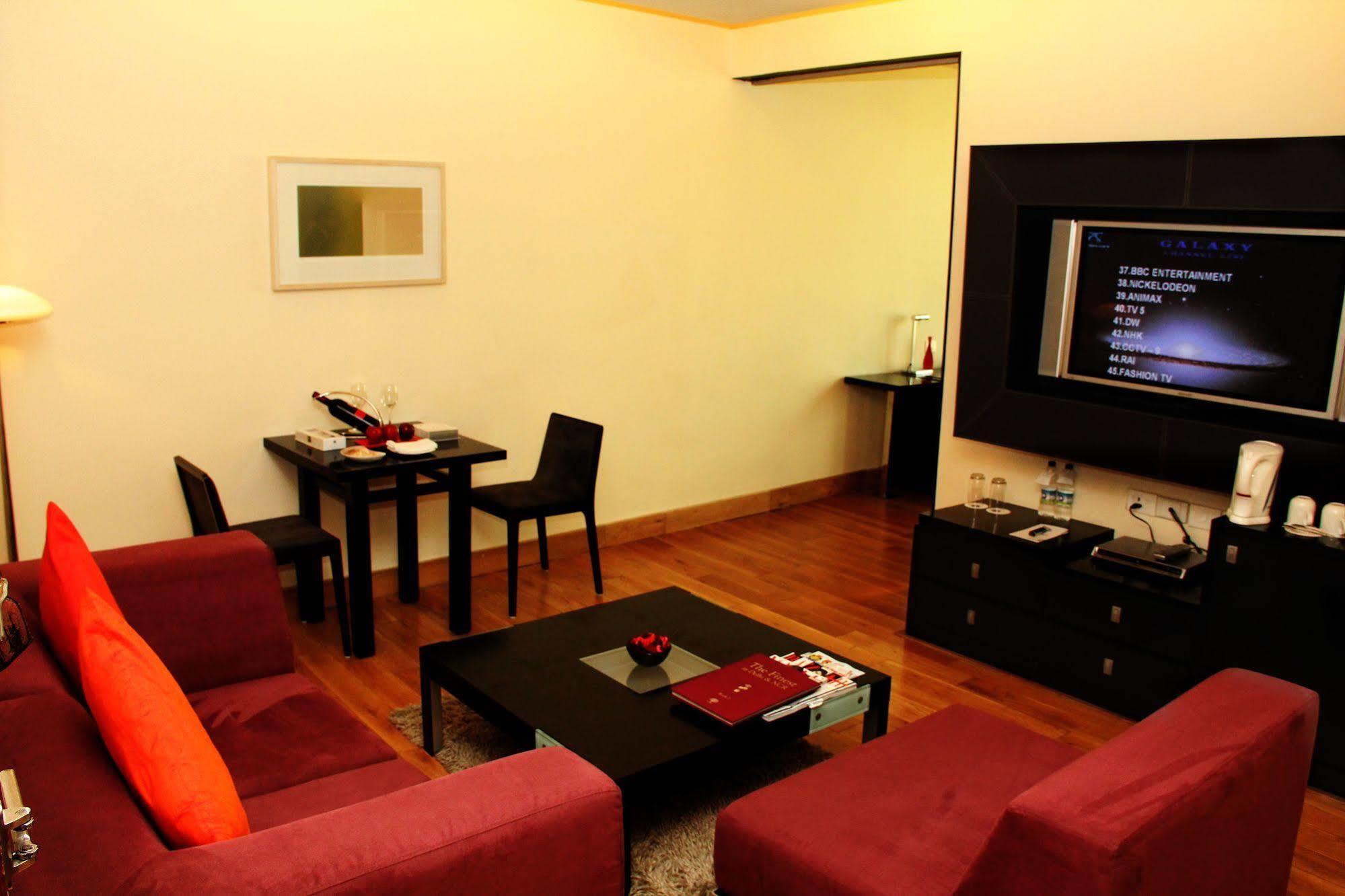 Galaxy Hotel & Spa Gurgaon Exterior photo