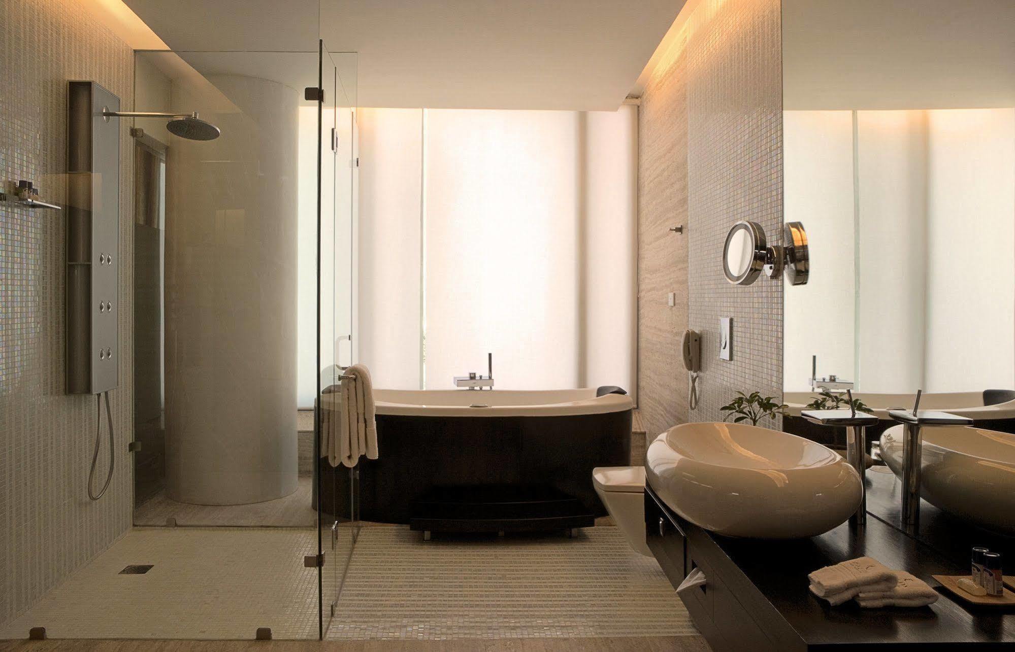 Galaxy Hotel & Spa Gurgaon Exterior photo