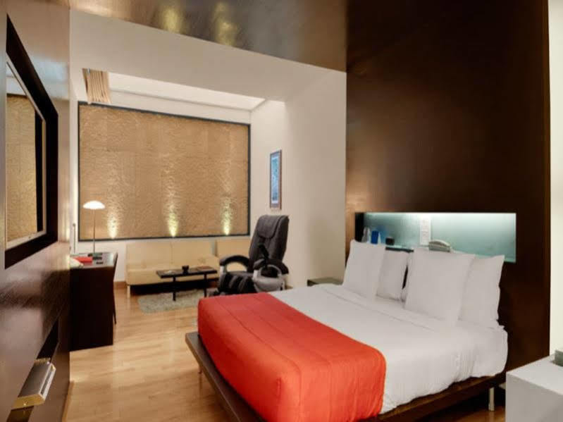 Galaxy Hotel & Spa Gurgaon Exterior photo